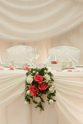 wedding top table and flowers