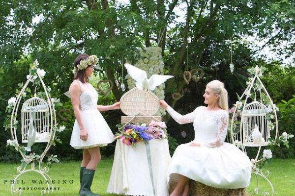 vintage wedding doves