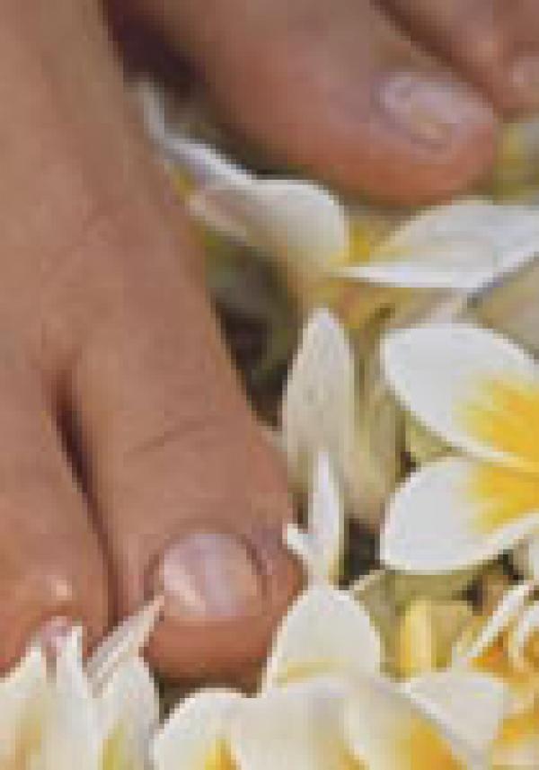 wedding feet and pedicures