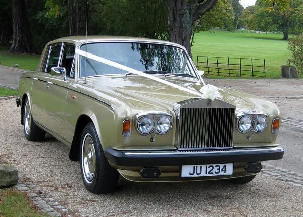 classic gold Rolls Royce wedding car hire leicester