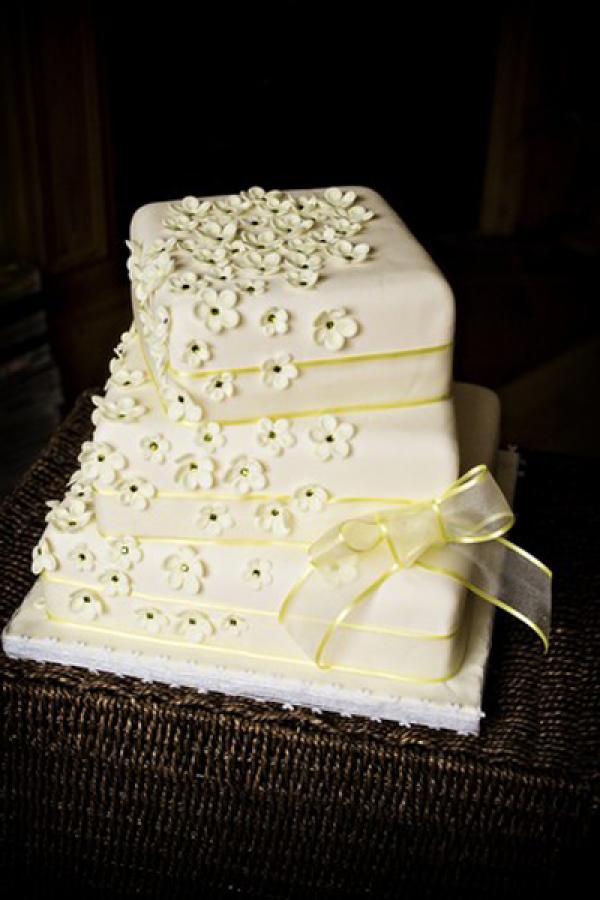 Elite Cake Designs Ltd Image 1