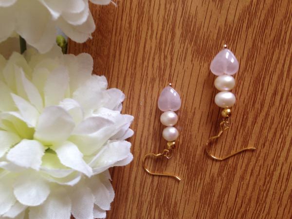 Beautiful Rose quartz and white pearl earrings