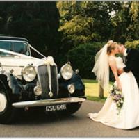 Classic Car Hire wedding image