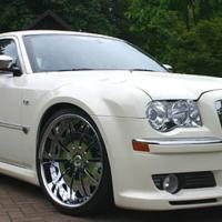 Chrysler 300c White Wedding Car wedding car hire