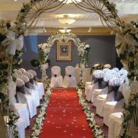 ramada jarvis wedding flower arches red carpet