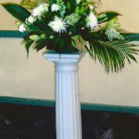 pedestal wedding flowers