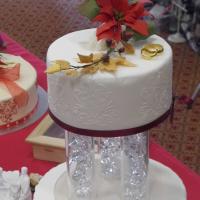 Sugar Flowers on Traditional Cakes
